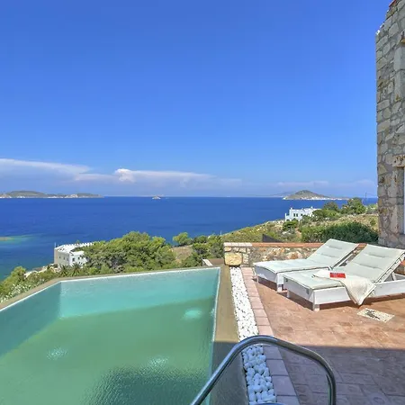 Eirini Luxury Вилла *