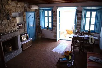 Eirini Luxury Villa *