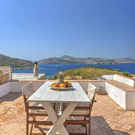 Eirini Luxury Villas *