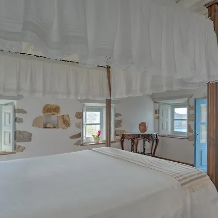 Villa Eirini Luxury Villas *