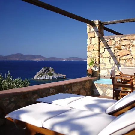 Eirini Luxury Villas
