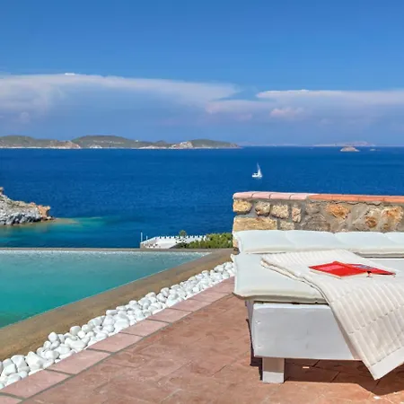 Eirini Luxury Villas