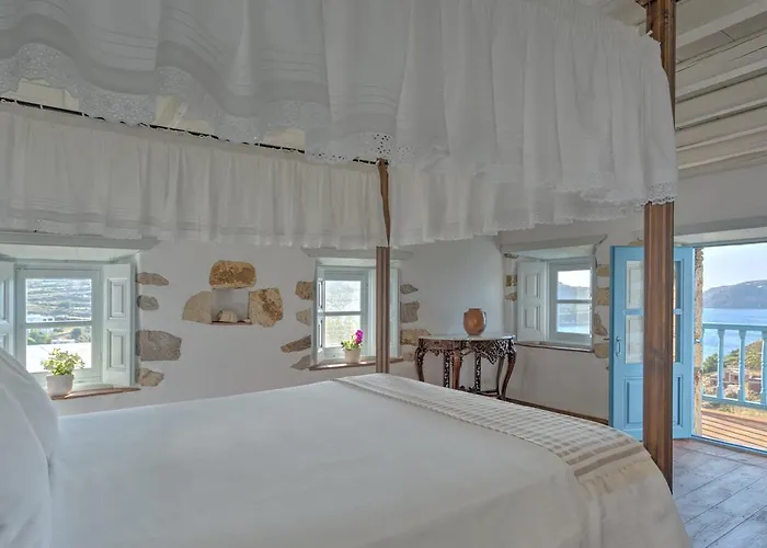 فيلة Eirini Luxury Villas *