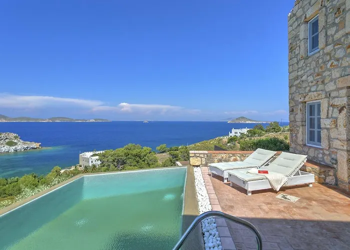 Eirini Luxury Villas فيلة *