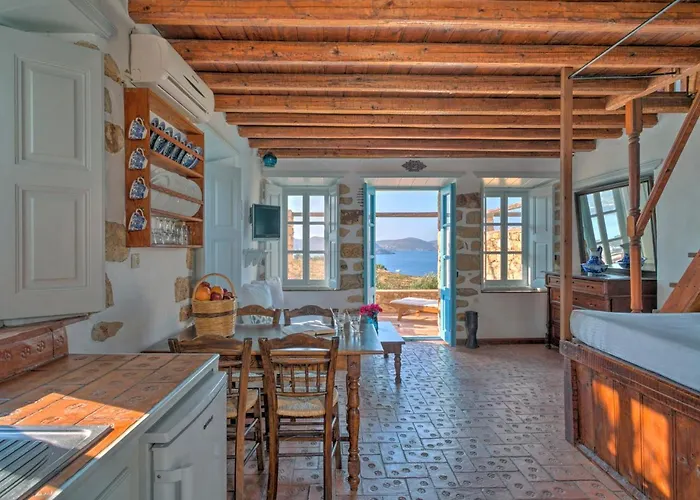 فيلة Eirini Luxury Villas Grikos Bay (Patmos)