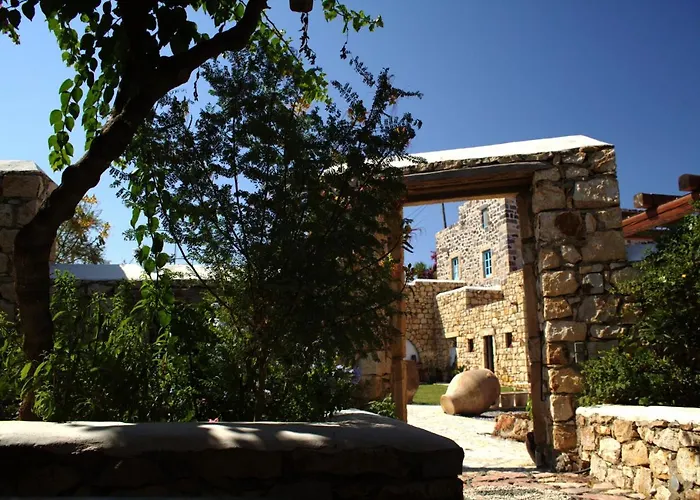 فيلة Eirini Luxury Villas *