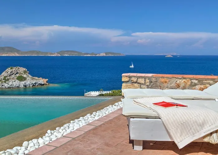 Eirini Luxury Villas